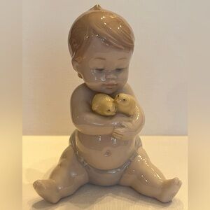 Lladro Nao Baby Figure